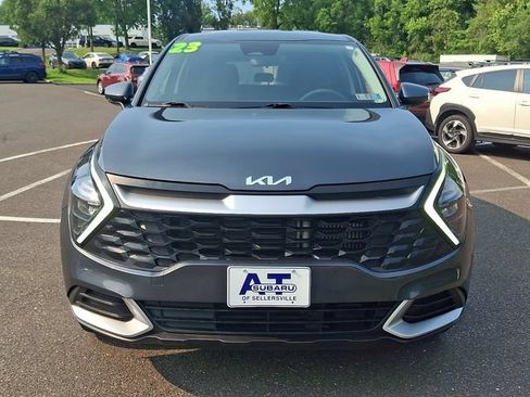 Used 2023 Kia Sportage LX AWD/4WD image 2