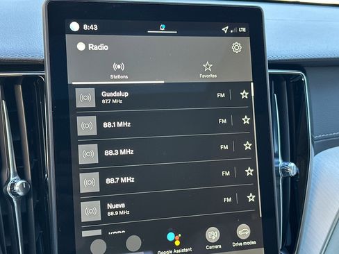 New 2026 Volvo XC60 B5 Ultra w/ Climate Package image 15