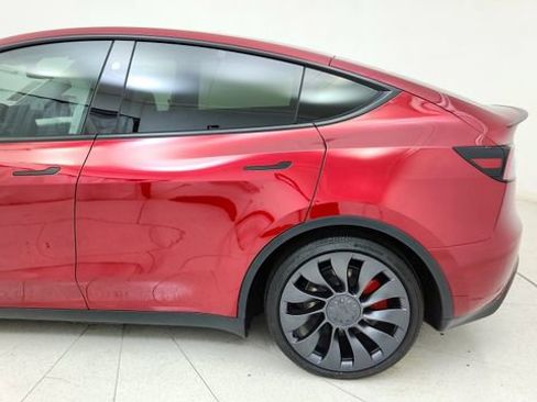 Used 2025 Tesla Model Y Performance image 10