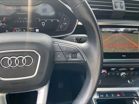 Used 2024 Audi Q3 2.0T Premium Plus image 24