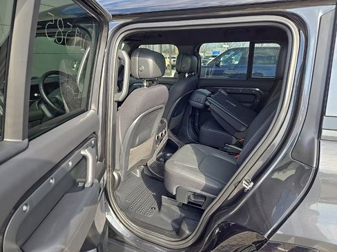 Certified 2025 Land Rover Defender 130 V8 image 17