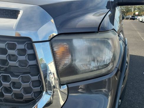 Used 2018 Toyota Tundra SR5 image 9