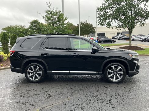 Certified 2024 Honda Pilot Elite image 10