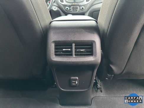 Used 2024 Chevrolet Equinox LT image 51