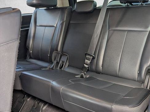 Used 2022 Ford Expedition Max XLT image 15