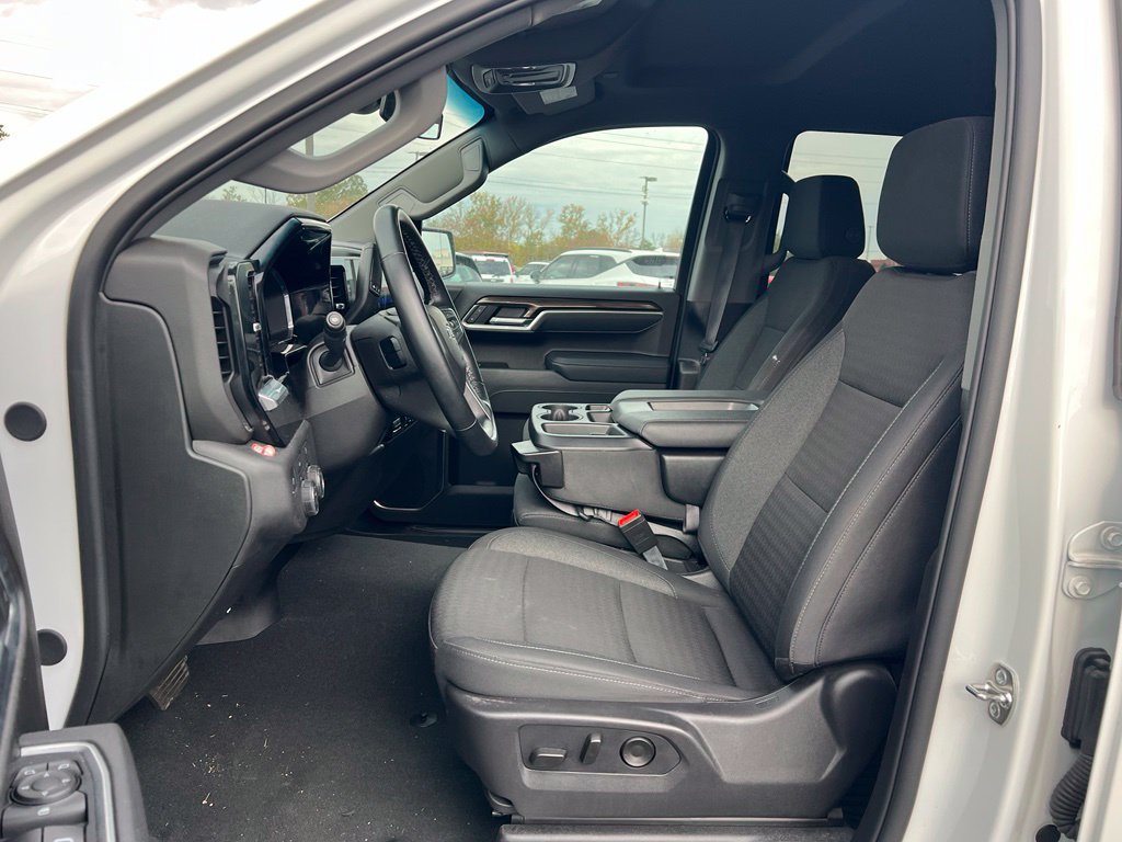 Used 2026 Chevrolet Silverado 1500 RST AWD/4WD image 8