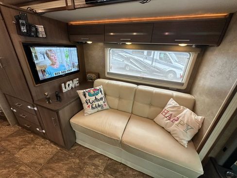 Used 2013 Mercedes-Benz Sprinter 3500 image 37