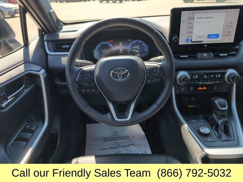 Used 2023 Toyota RAV4 XSE AWD/4WD image 17