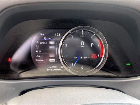 Used 2022 Lexus UX 200 F Sport w/ Accessory Package (Z2) FWD image 26