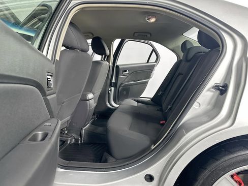 Used 2011 Ford Fusion SE image 26
