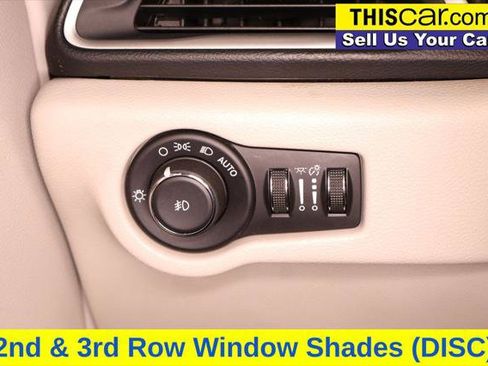 Used 2017 Chrysler Pacifica Touring-L FWD image 19