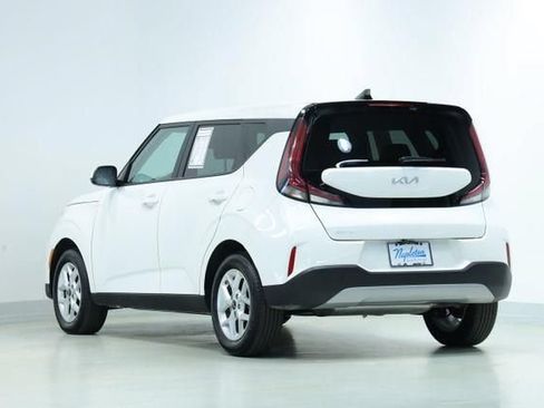 Used 2025 Kia Soul LX w/ LX Technology Package FWD image 6