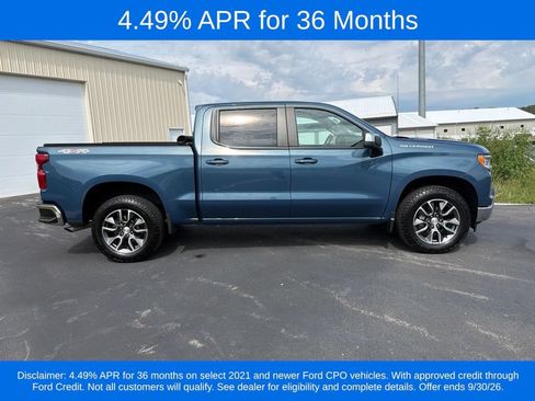 Used 2024 Chevrolet Silverado 1500 LT AWD/4WD image 3