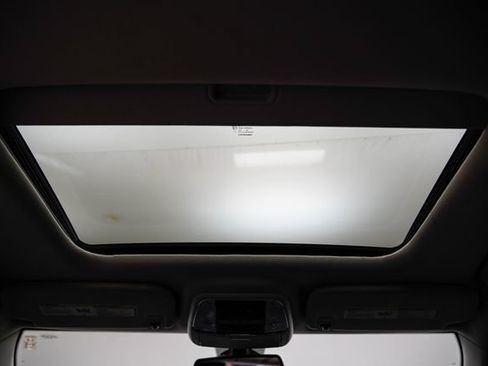 Used 2015 Dodge Durango Limited w/ Premium Group AWD/4WD image 28