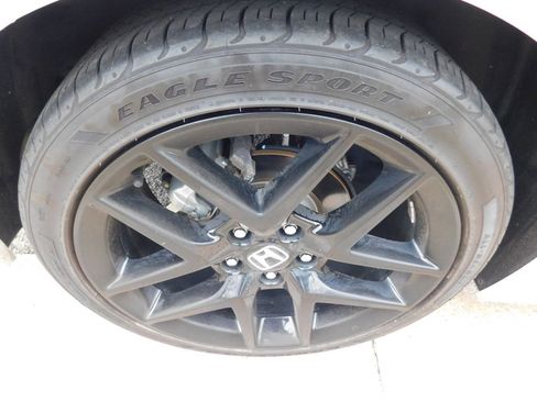 Certified 2025 Honda Civic Sport image 8