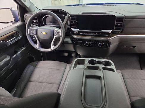 Used 2023 Chevrolet Silverado 1500 LT w/ Protection Package AWD/4WD image 12