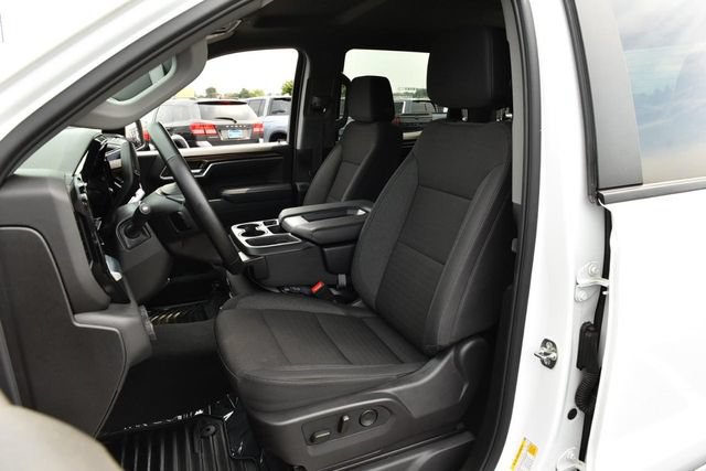 Used 2026 Chevrolet Silverado 1500 RST AWD/4WD image 17
