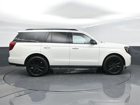 Certified 2025 Ford Expedition Platinum w/ Stealth Appearance Package AWD/4WD image 9
