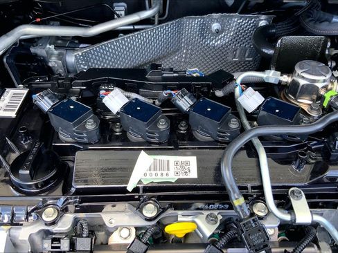Certified 2023 Toyota Corolla Cross LE FWD image 32