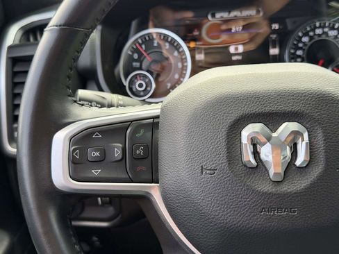 Used 2022 RAM 1500 Big Horn AWD/4WD image 32