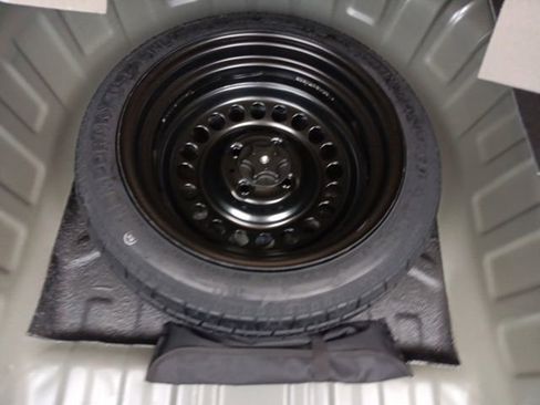 New 2025 Nissan Versa SR w/ Trunk Package image 34