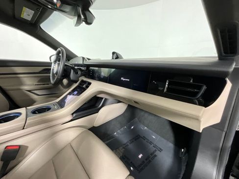 Used 2020 Porsche Taycan AWD/4WD image 20