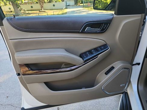 Used 2017 GMC Yukon XL SLT w/ Open Road Package image 15