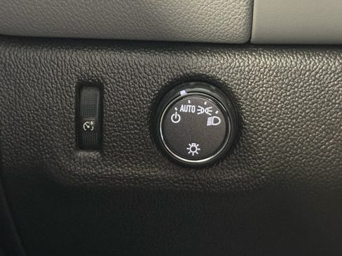 Used 2022 Chevrolet Colorado W/T RWD image 30