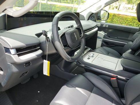 New 2026 Lincoln Navigator Premiere AWD/4WD image 20