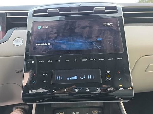 Used 2022 Hyundai Tucson Limited w/ Cargo Package image 18