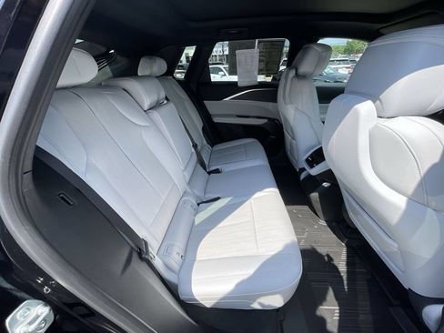 Used 2024 Cadillac Lyriq Luxury RWD image 27