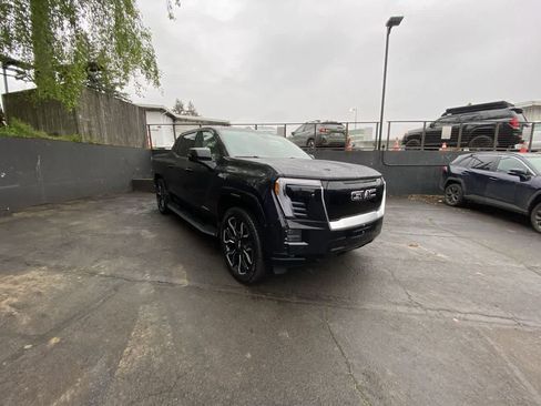 Used 2025 GMC Sierra EV Denali AWD/4WD image 8