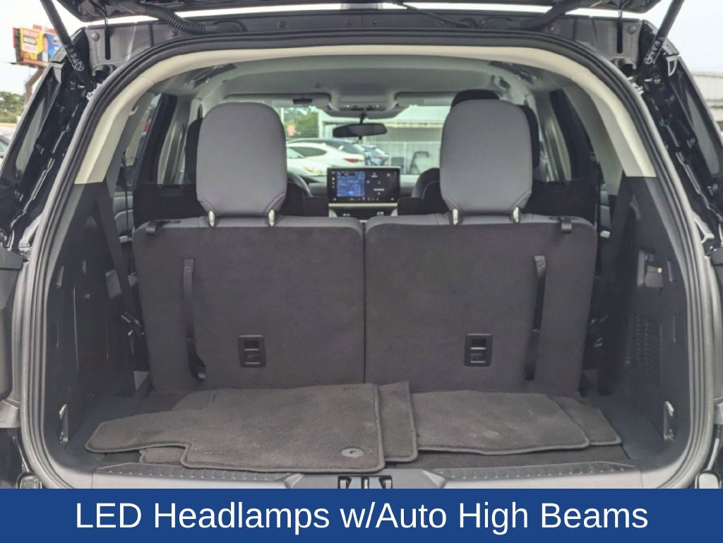 Used 2026 Ford Explorer Active RWD image 13