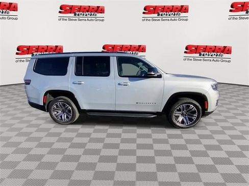 Used 2025 Jeep Wagoneer Series II image 10