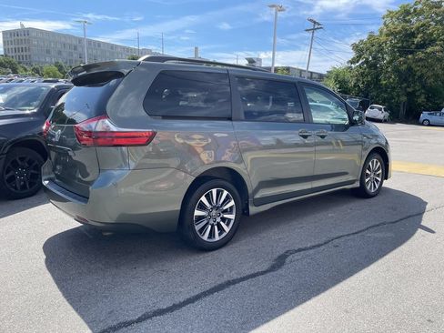 Used 2020 Toyota Sienna LE AWD/4WD image 8