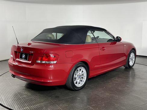 Used 2011 BMW 128i Convertible image 8