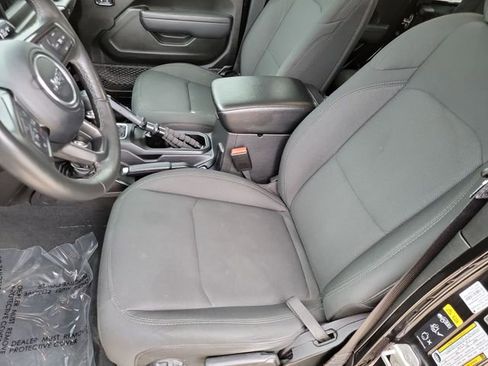 Used 2022 Jeep Wrangler Unlimited Sport image 15