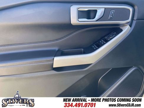 Used 2022 Ford Explorer XLT image 49