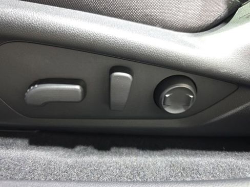 Certified 2025 Subaru Crosstrek 2.0i Premium AWD/4WD image 14
