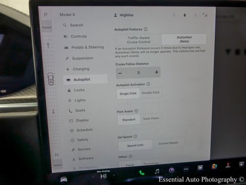 Used 2022 Tesla Model X Plaid image 32