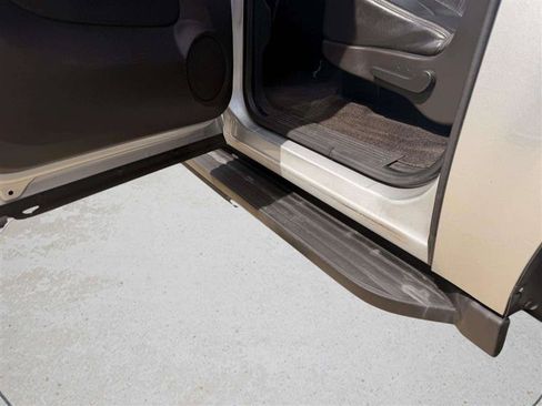 Used 2013 Chevrolet Suburban LT AWD/4WD image 29