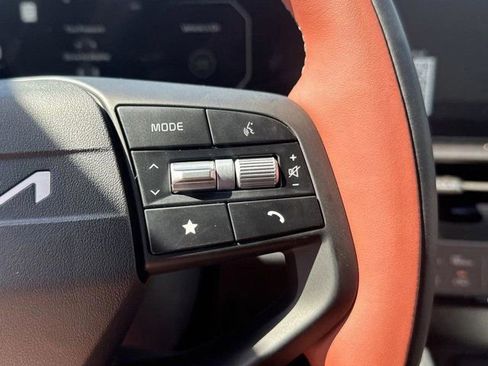 New 2026 Kia Sportage SX FWD image 28