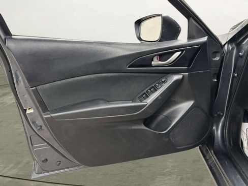 Used 2015 MAZDA MAZDA3 i Touring image 11