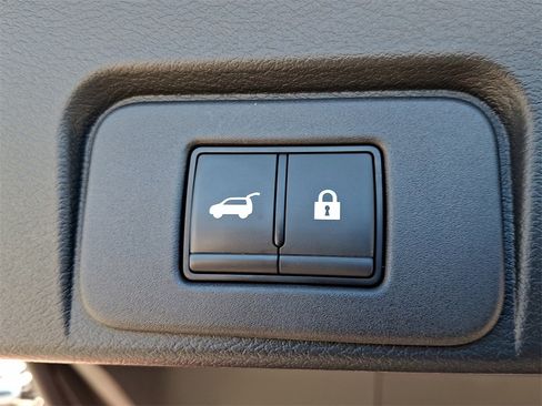 Used 2024 Nissan Rogue Platinum image 29