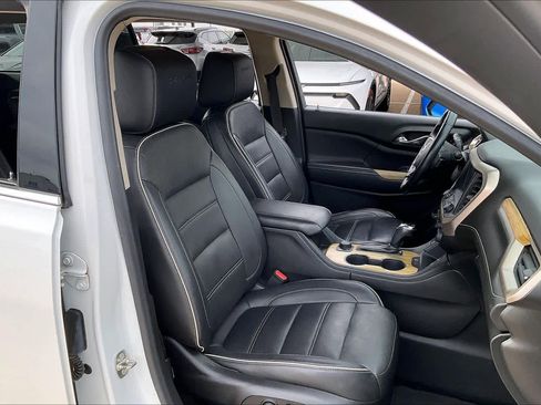 Used 2018 GMC Acadia Denali image 10