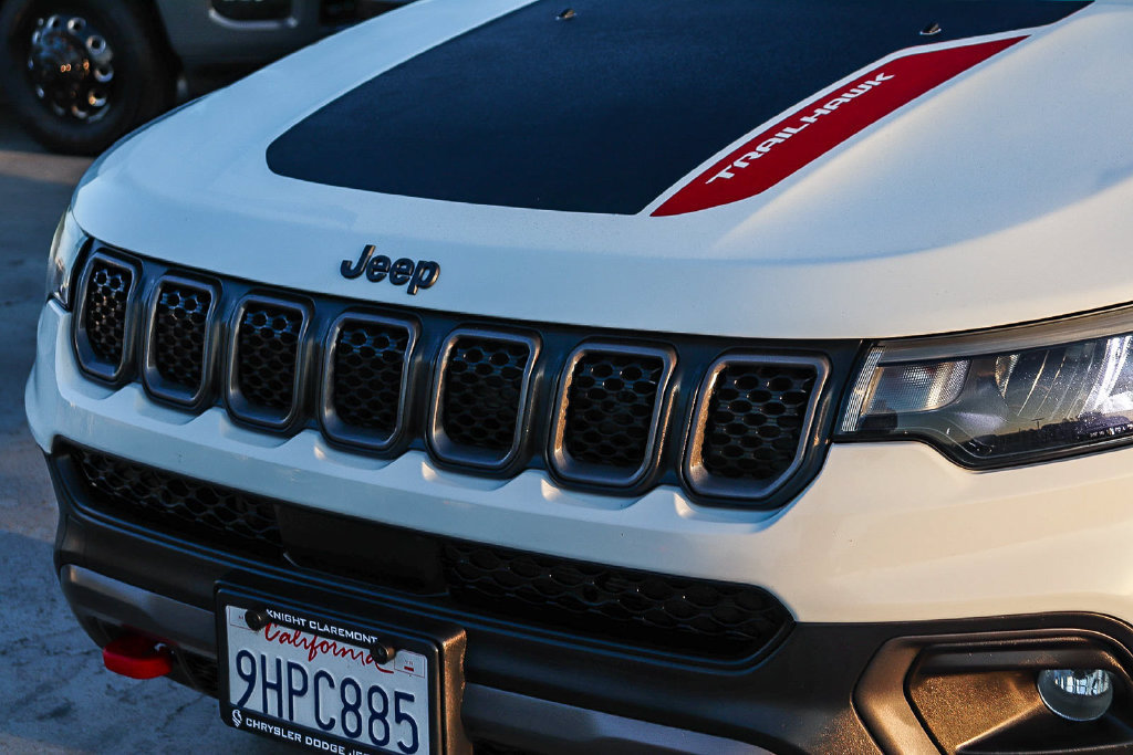 Used 2023 Jeep Compass Trailhawk AWD/4WD image 6