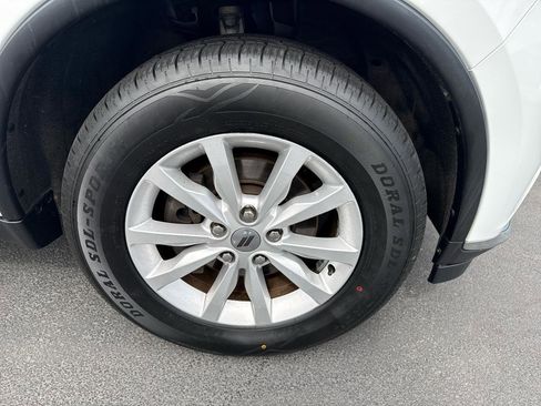 Used 2019 Dodge Durango SXT w/ 3rd Row Seating Group AWD/4WD image 29