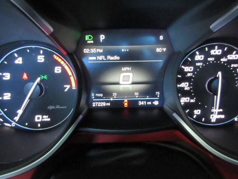 Used 2019 Alfa Romeo Stelvio Ti AWD/4WD image 7