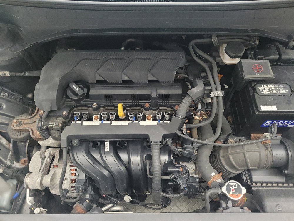 Used 2020 Hyundai Venue SEL FWD image 30