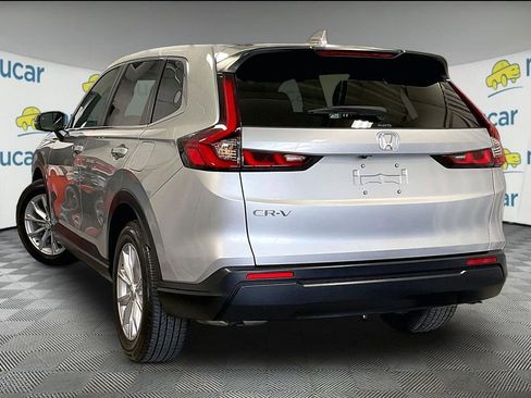 Used 2025 Honda CR-V EX image 3